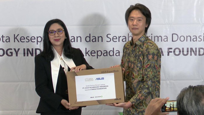 Bareng CTARSA, ASUS Sebar Ratusan Laptop untuk Dukung Pendidikan RI